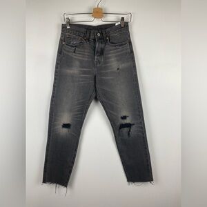 NWOT Levi’s Washed Black Lightly Distressed Wedgie Straight Fit Jeans, Size 27